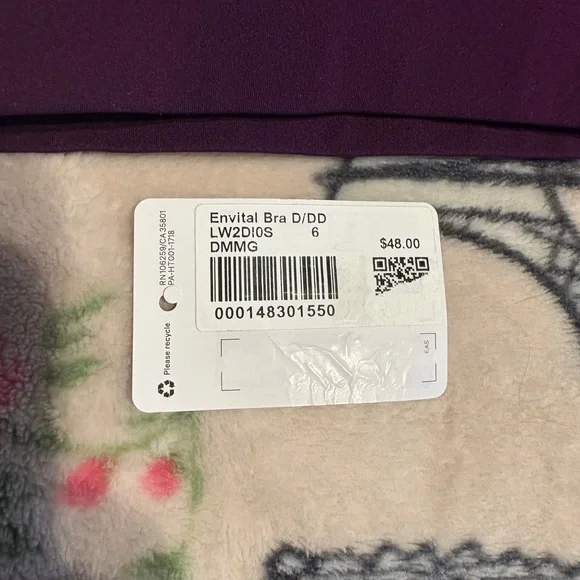 Lululemon Athletica Envital Sports Bra D/DD, sz 6 - Picture 4 of 5